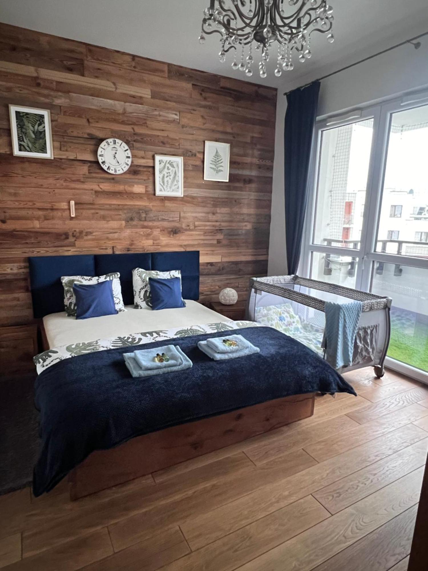 Lake Park Apartament With Free Parking Airport Netflix Apartamento Varsóvia Exterior foto